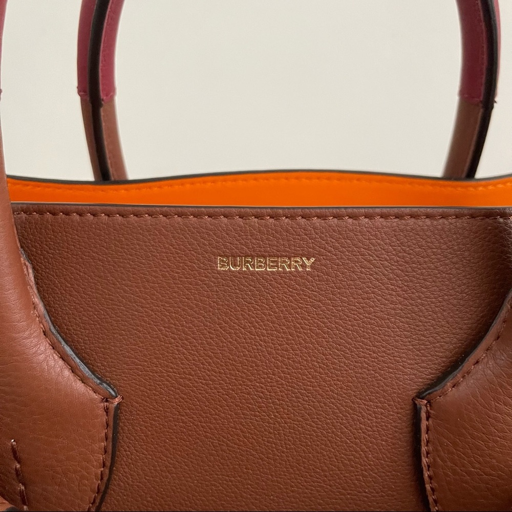 Brown leather Burberry bag - Picture 3 of 7